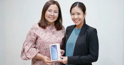 ผู้โชคดีที่ได้รับรางวัลใหญ่ iPhone XR จากกิจกรรมร่วมโหวต Miss Universe Thailand 2019